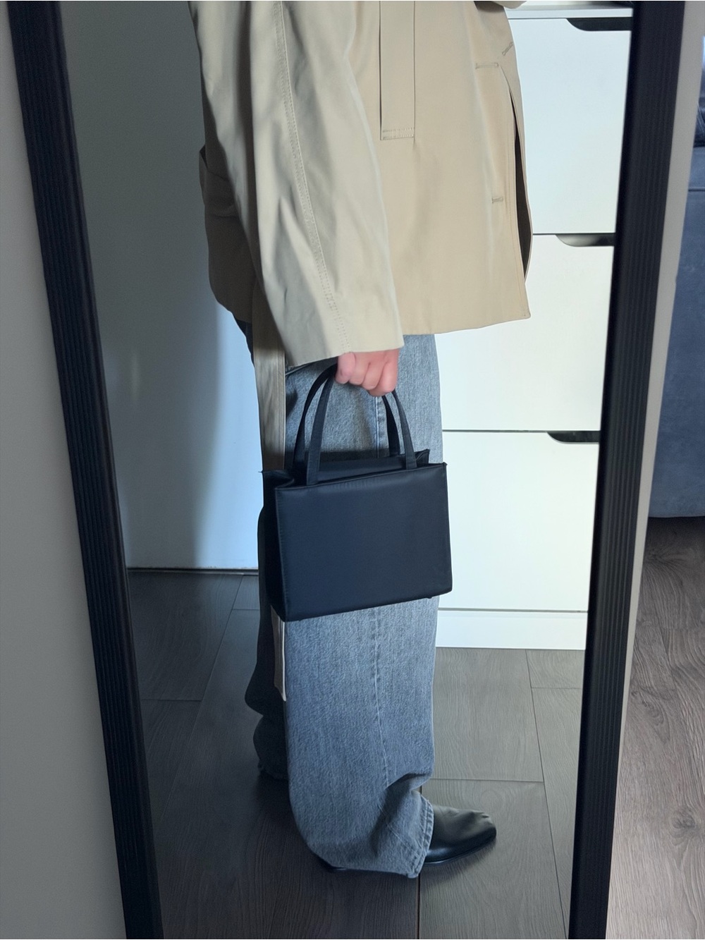 Classic Black Satin Top-Handle Handbag - Picture 2 of 9